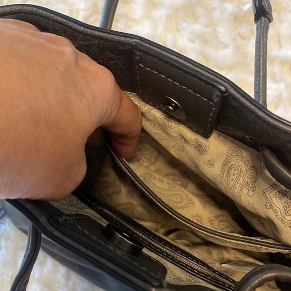 Simply Noelle embossed handbag with suede front fringe dark gray 2 hand handles - Picture 12 of 16